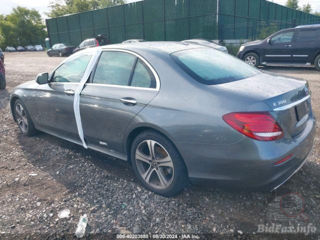 Mercedes E-Class foto 3