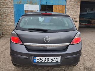 Opel Astra foto 1