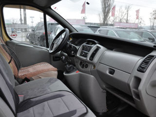 Opel Vivaro foto 10