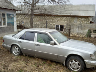 Mercedes C-Class foto 2