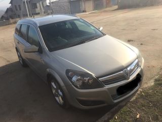 Opel Astra H foto 2