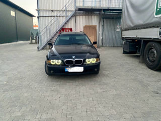 BMW 5 Series foto 1