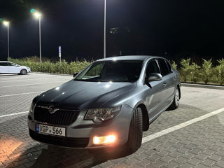 Skoda Superb foto 2