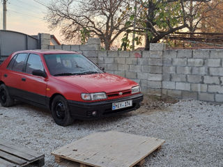 Nissan Sunny foto 2