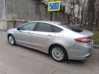 Ford Fusion foto 4