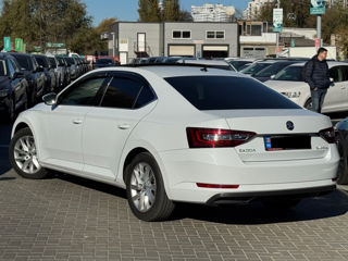 Skoda Superb foto 5