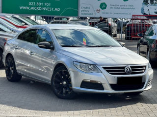 Volkswagen Passat CC foto 1