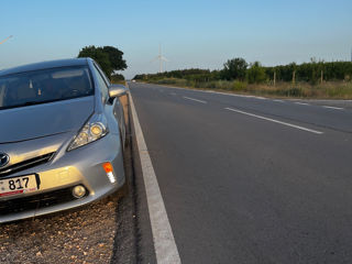 Toyota Prius + foto 2