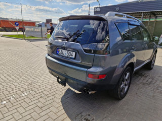 Mitsubishi Outlander foto 3