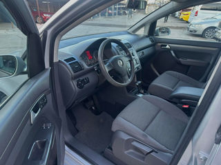 Volkswagen Touran foto 7