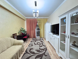 Apartament cu 2 camere, 75 m², Centru, Chișinău foto 2