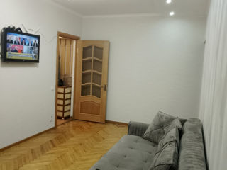 Apartament cu 2 camere, 48 m², Botanica, Chișinău foto 2