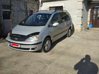 Ford Galaxy foto 1