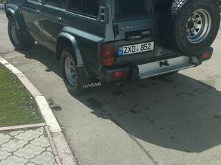 Nissan Patrol foto 4