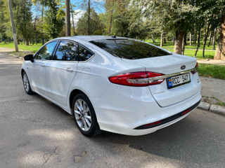 Ford Fusion foto 4