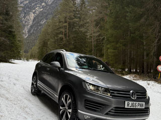 Volkswagen Touareg foto 2