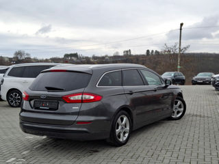 Ford Mondeo foto 2