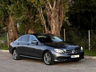 Mercedes E-Class foto 9