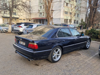 BMW 7 Series foto 2