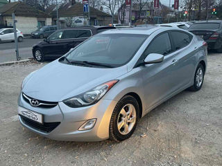 Hyundai Elantra foto 2