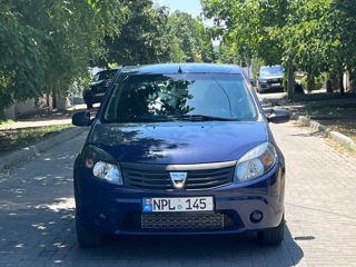 Dacia Sandero foto 2