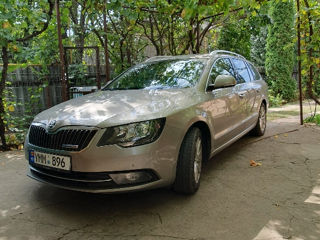 Skoda Superb foto 3