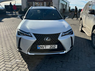 Lexus UX foto 2