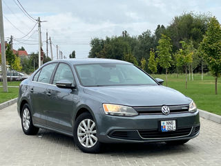 Volkswagen Jetta foto 1