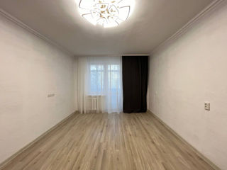 Apartament cu 1 cameră, 38 m², Sculeni, Chișinău foto 5