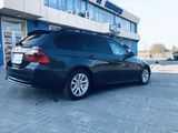 BMW 3 Series foto 4