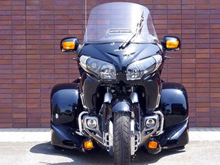 Honda GL1800 GOLD WING foto 2