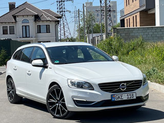 Volvo V60 foto 4