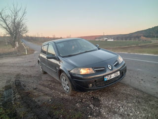 Renault Megane foto 2