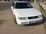 Volkswagen Passat foto 2