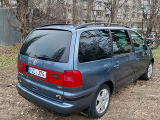 Volkswagen Sharan foto 2