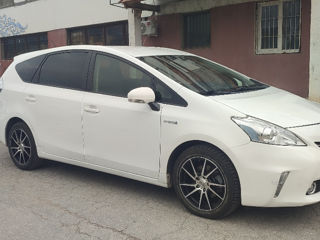 Toyota Prius + foto 4