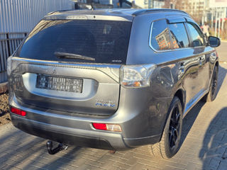 Mitsubishi Outlander foto 6