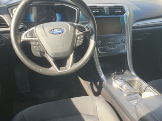 Ford Fusion foto 8