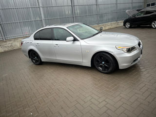 BMW 5 Series foto 3