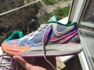 Nike kyrie 8 foto 0