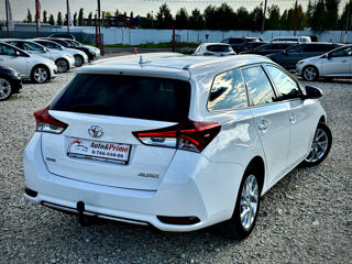 Toyota Auris foto 4