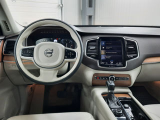 Volvo XC90 foto 8