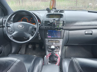 Toyota Avensis foto 4