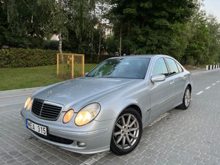 Mercedes E-Class foto 5