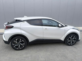 Toyota C-HR foto 4