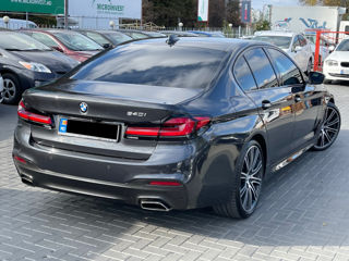 BMW 5 Series foto 3