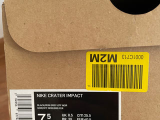 Nike crater impact foto 5