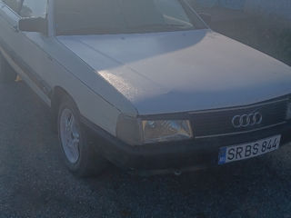 Audi 100 foto 4