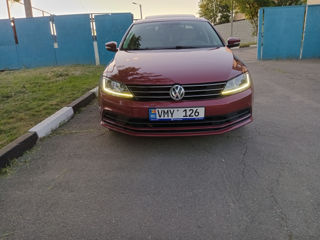 Volkswagen Jetta foto 4