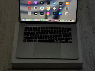 MacBook Air 15 M3 8/256GB